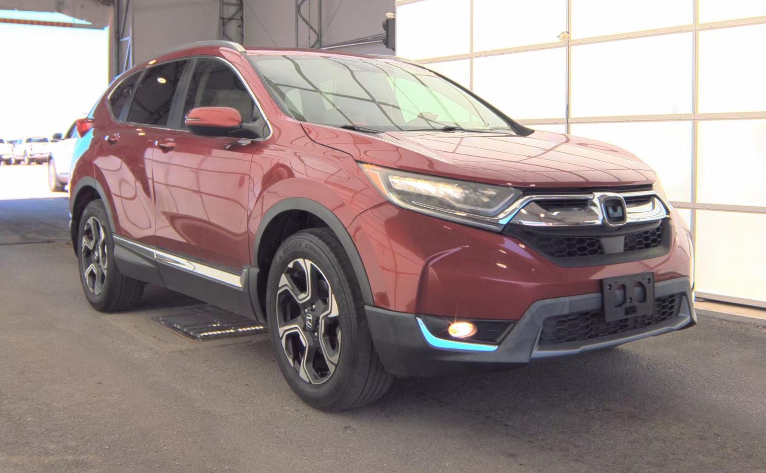 Used 2017 Honda CR-V Touring image 3