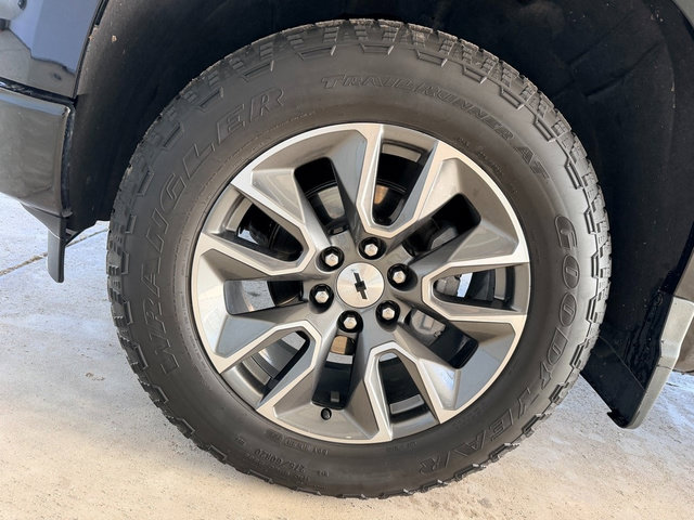 Used 2024 Chevrolet Silverado 1500 RST AWD/4WD image 12