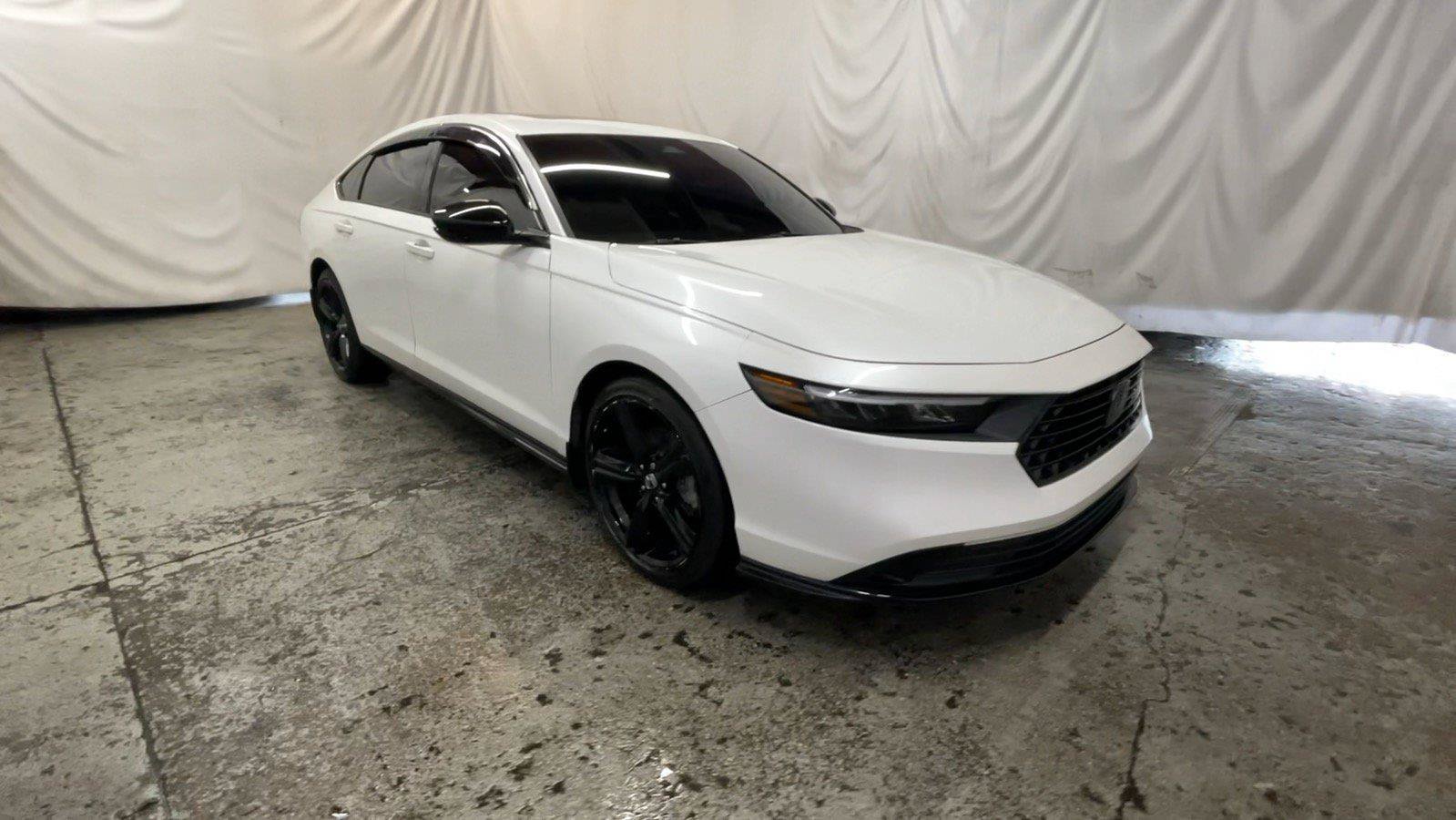 Used 2023 Honda Accord Sport image 2
