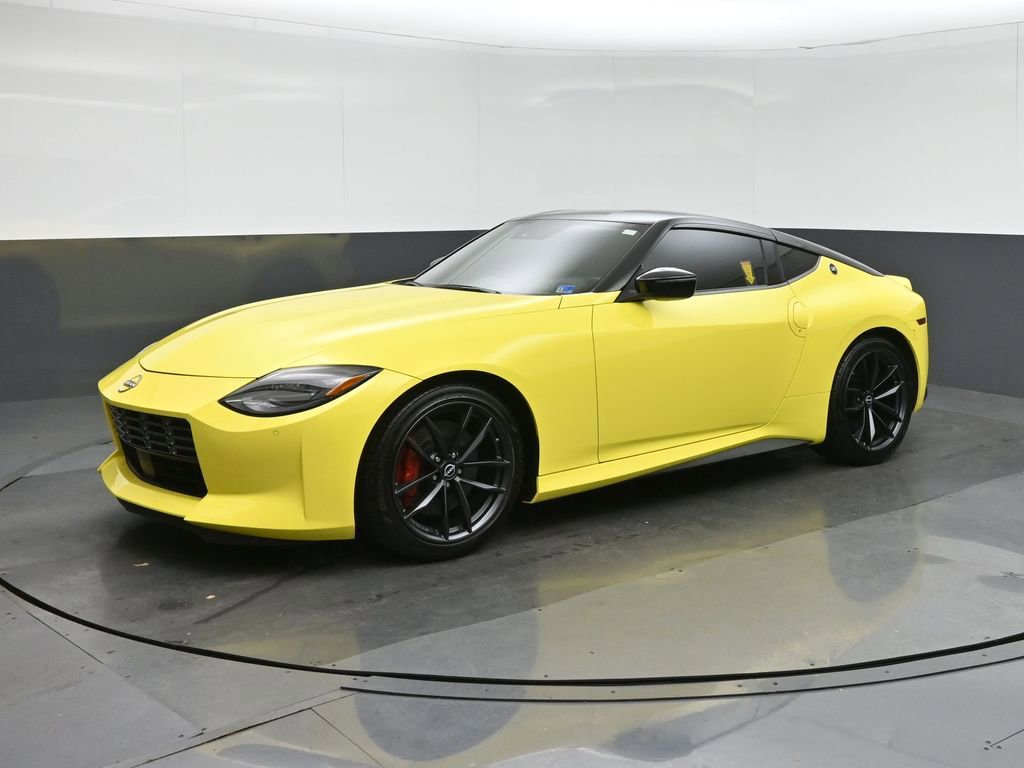Used 2023 Nissan Z w/ Floor Mat Package (L93) RWD image 3