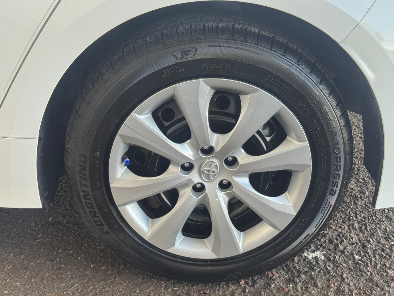 Used 2020 Toyota Corolla LE w/ Carpet Mat Package (TMS) FWD image 33