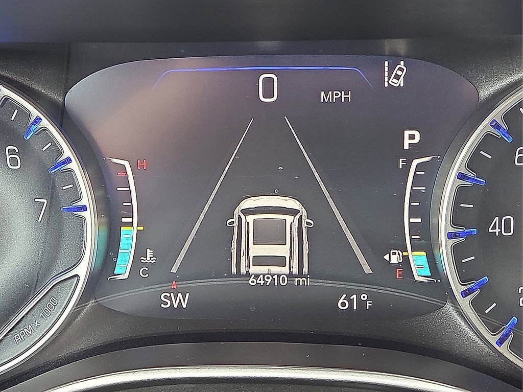 Used 2023 Chrysler Pacifica Touring-L FWD image 28