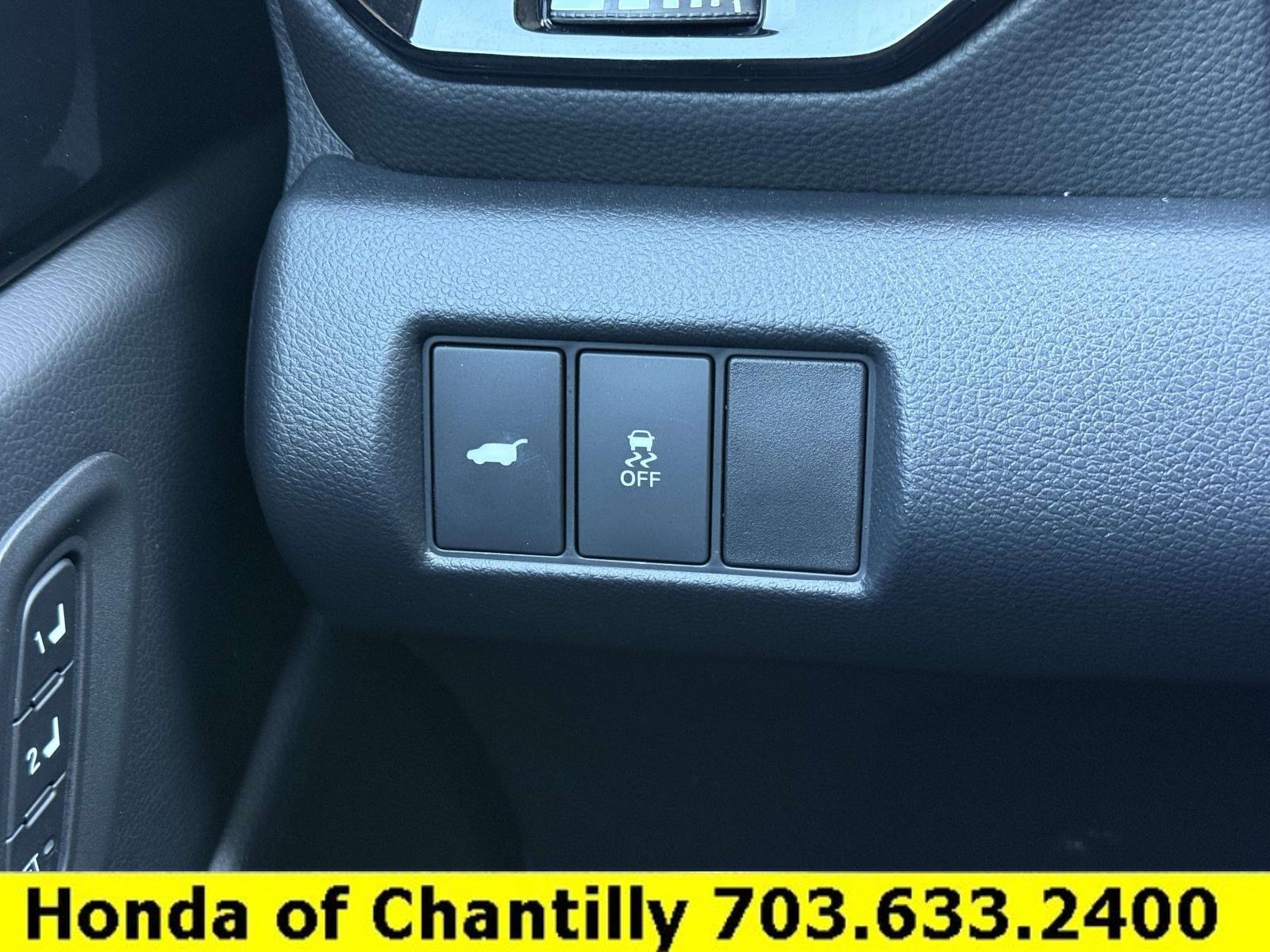 Certified 2025 Honda Pilot Touring image 24