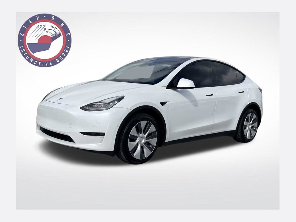 Used 2021 Tesla Model Y Long Range AWD/4WD image 1
