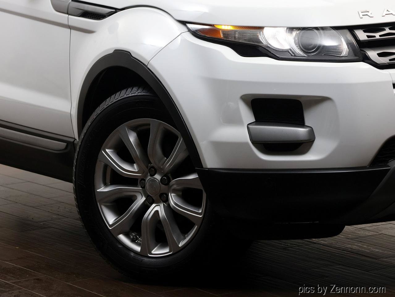 Used 2015 Land Rover Range Rover Evoque Pure AWD/4WD image 3