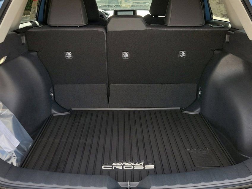 New 2026 Toyota Corolla Cross LE FWD image 8