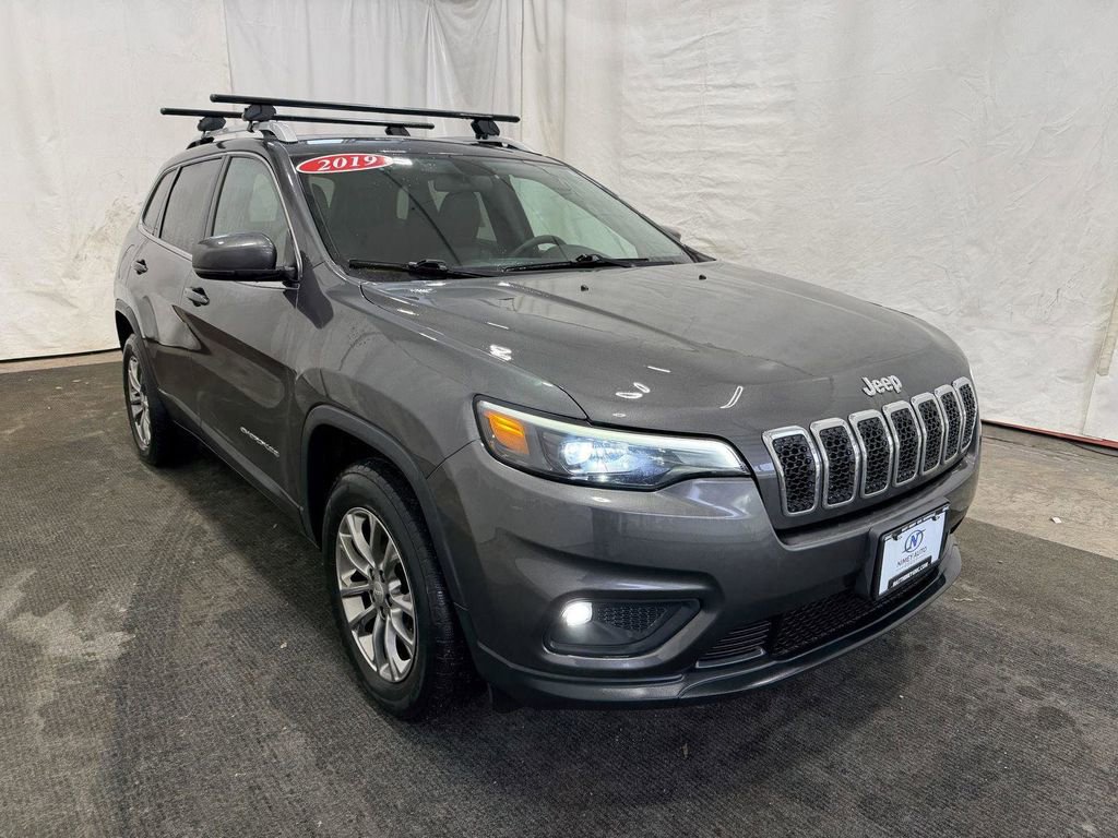 Used 2019 Jeep Cherokee Latitude Plus w/ Cold Weather Group image 12