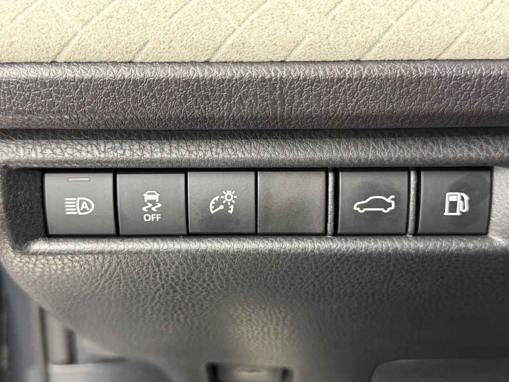 Used 2026 Toyota Camry XLE FWD image 29