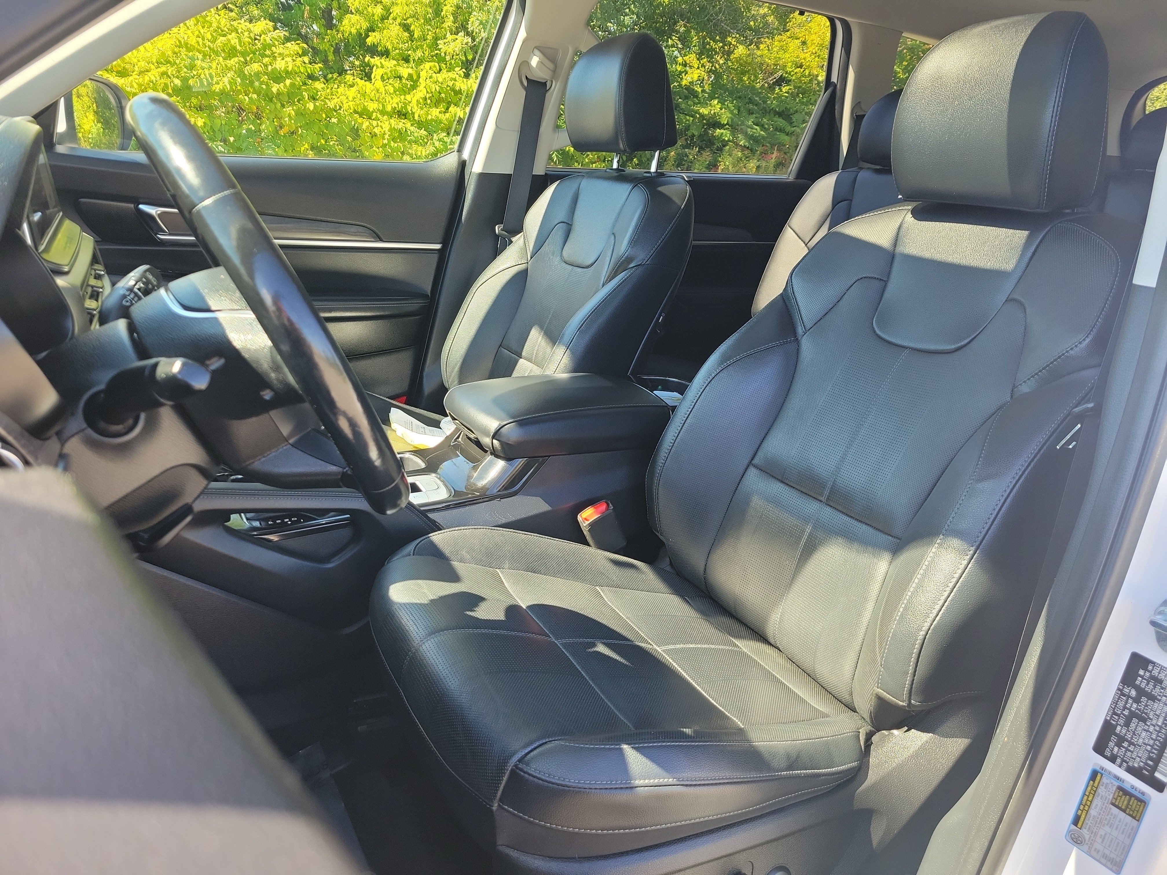 Used 2022 Kia Telluride EX w/ EX Premium Package AWD/4WD image 14