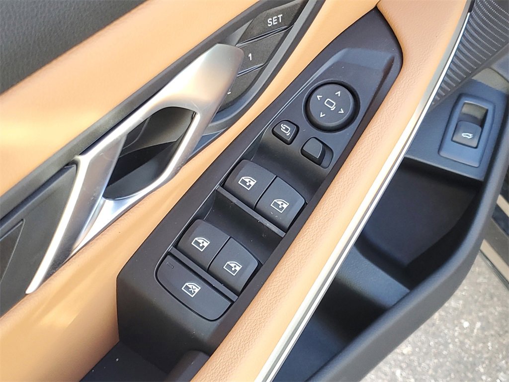 New 2025 BMW 330i xDrive Sedan w/ M Sport Package image 6