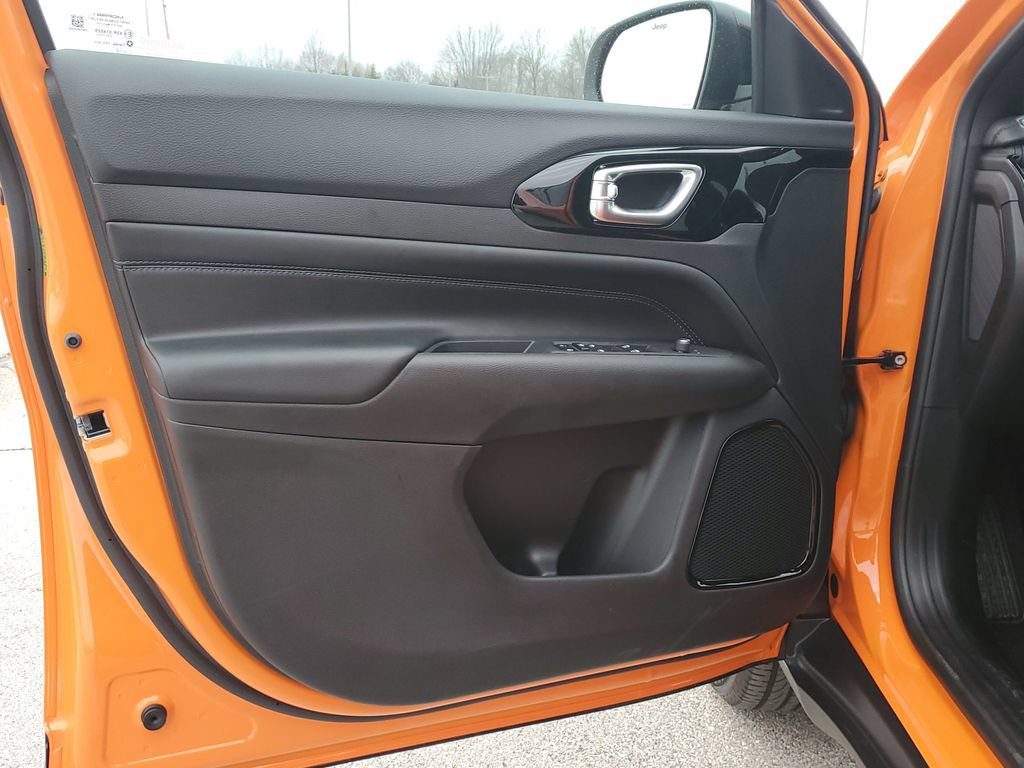 New 2026 Jeep Compass Latitude AWD/4WD image 19