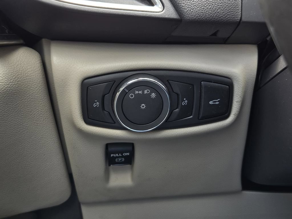 Used 2016 Lincoln MKX Select w/ Select Plus Package FWD image 16