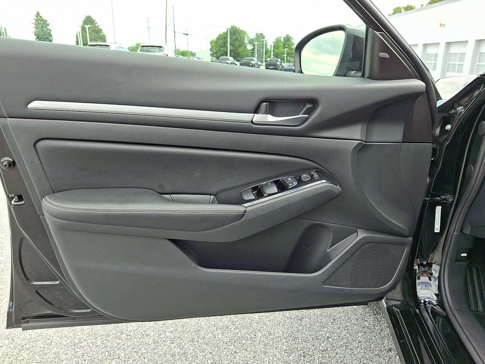Certified 2023 Nissan Altima 2.5 SV AWD/4WD image 15