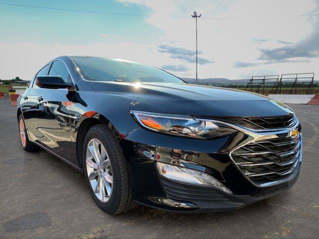 Used 2020 Chevrolet Malibu LT FWD image 2