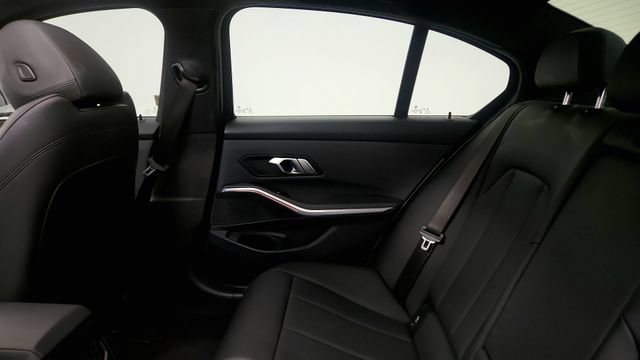 Used 2020 BMW 330i Sedan w/ Convenience Package RWD image 42