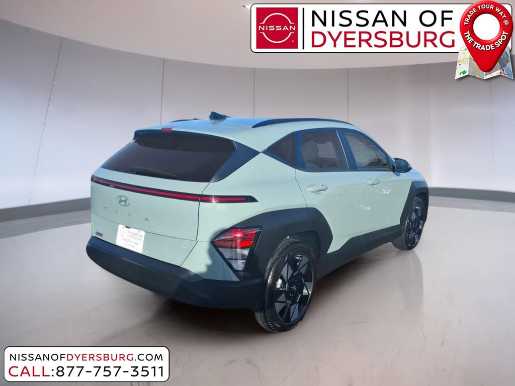 Used 2024 Hyundai Kona SEL image 3