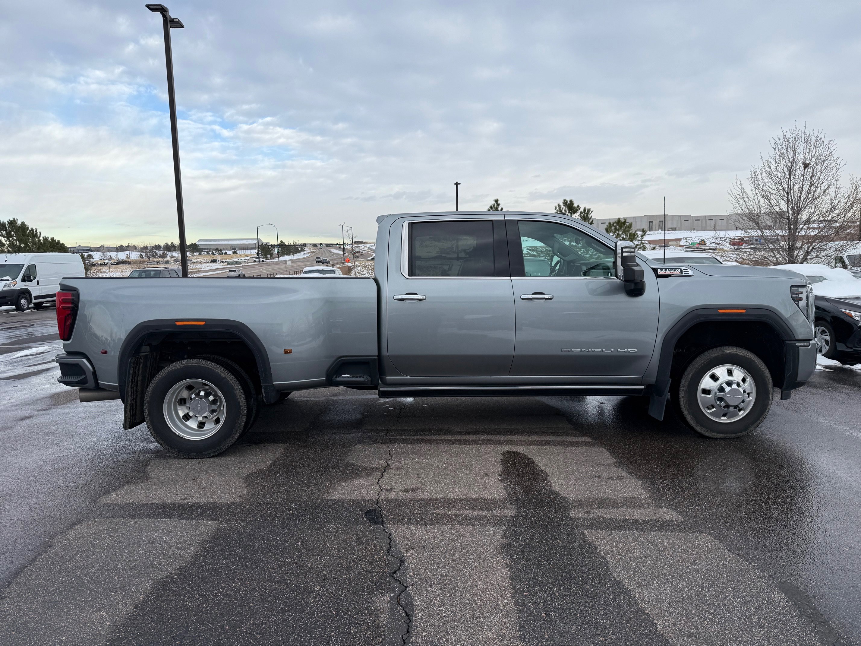 Used 2024 GMC Sierra 3500 Denali w/ Denali Reserve Package image 2