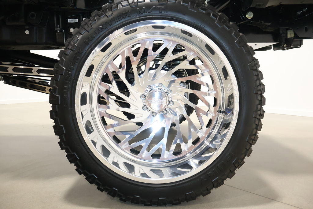 Used 2024 Ford F350 Limited w/ FX4 Off-Road Package image 29