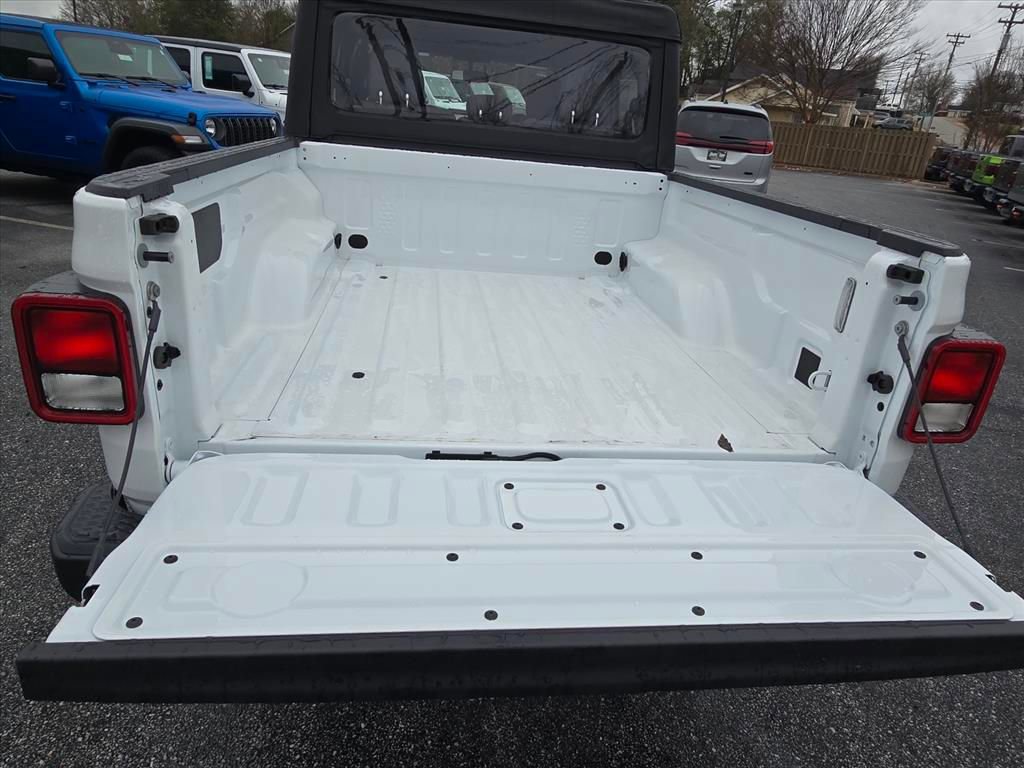 New 2026 Jeep Gladiator Sport image 8