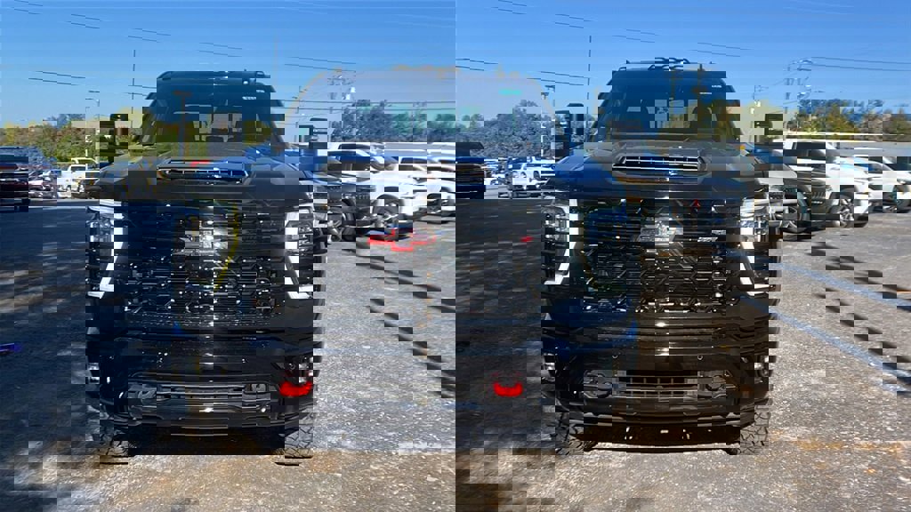 New 2026 Chevrolet Silverado 2500 ZR2 video 2