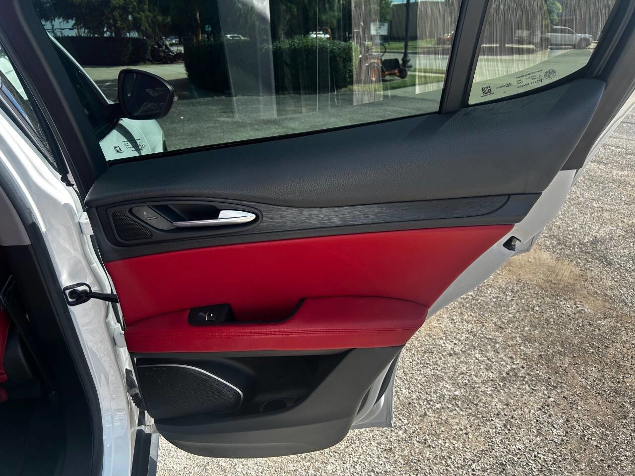 Used 2019 Alfa Romeo Stelvio w/ Nero Edizione image 14