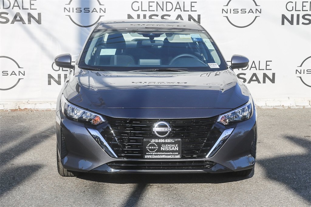 Used 2025 Nissan Sentra SV w/ All-Weather Package FWD image 2
