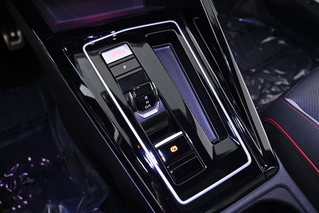 Used 2024 Volkswagen GTI SE image 21