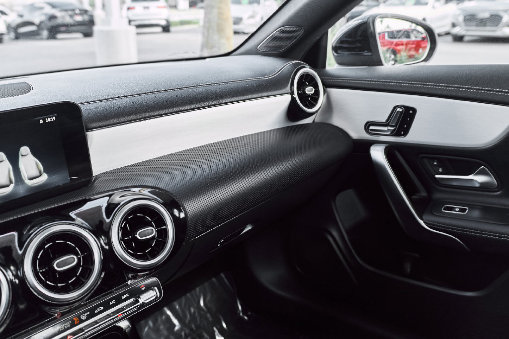 Used 2025 Mercedes-Benz CLA 250 4MATIC image 50
