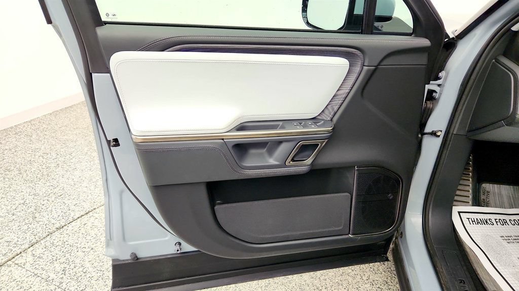 Used 2024 Rivian R1S Adventure AWD/4WD image 11