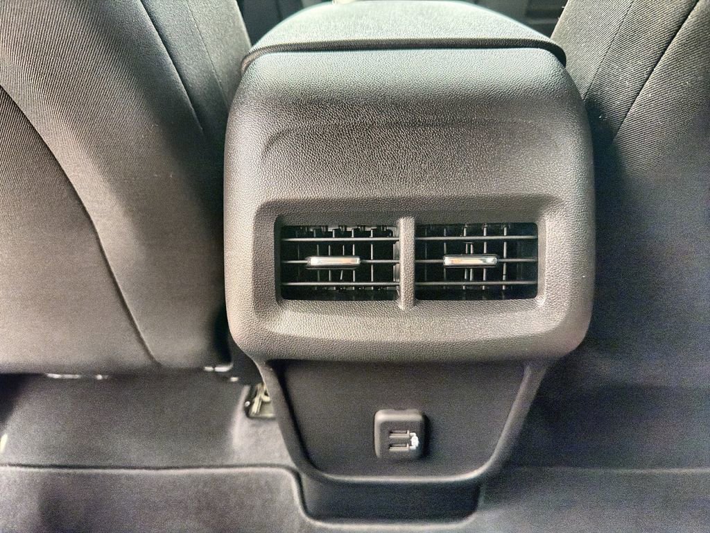 Used 2022 Chevrolet Equinox LS w/ LS Convenience Package AWD/4WD image 34