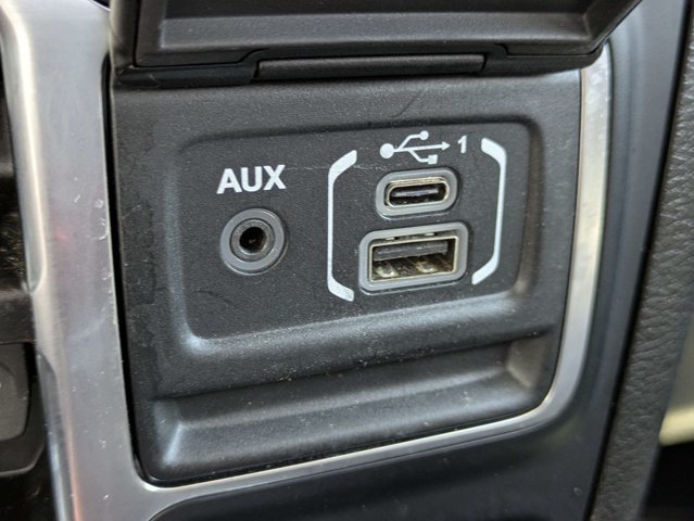 Used 2023 Jeep Gladiator Sport AWD/4WD image 21