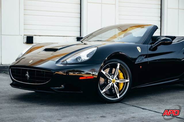 Used 2014 Ferrari California image 45
