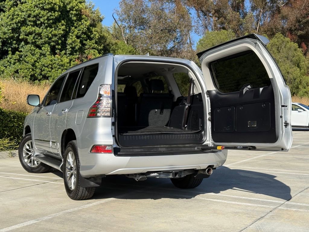 Used 2017 Lexus GX 460 Luxury AWD/4WD image 12