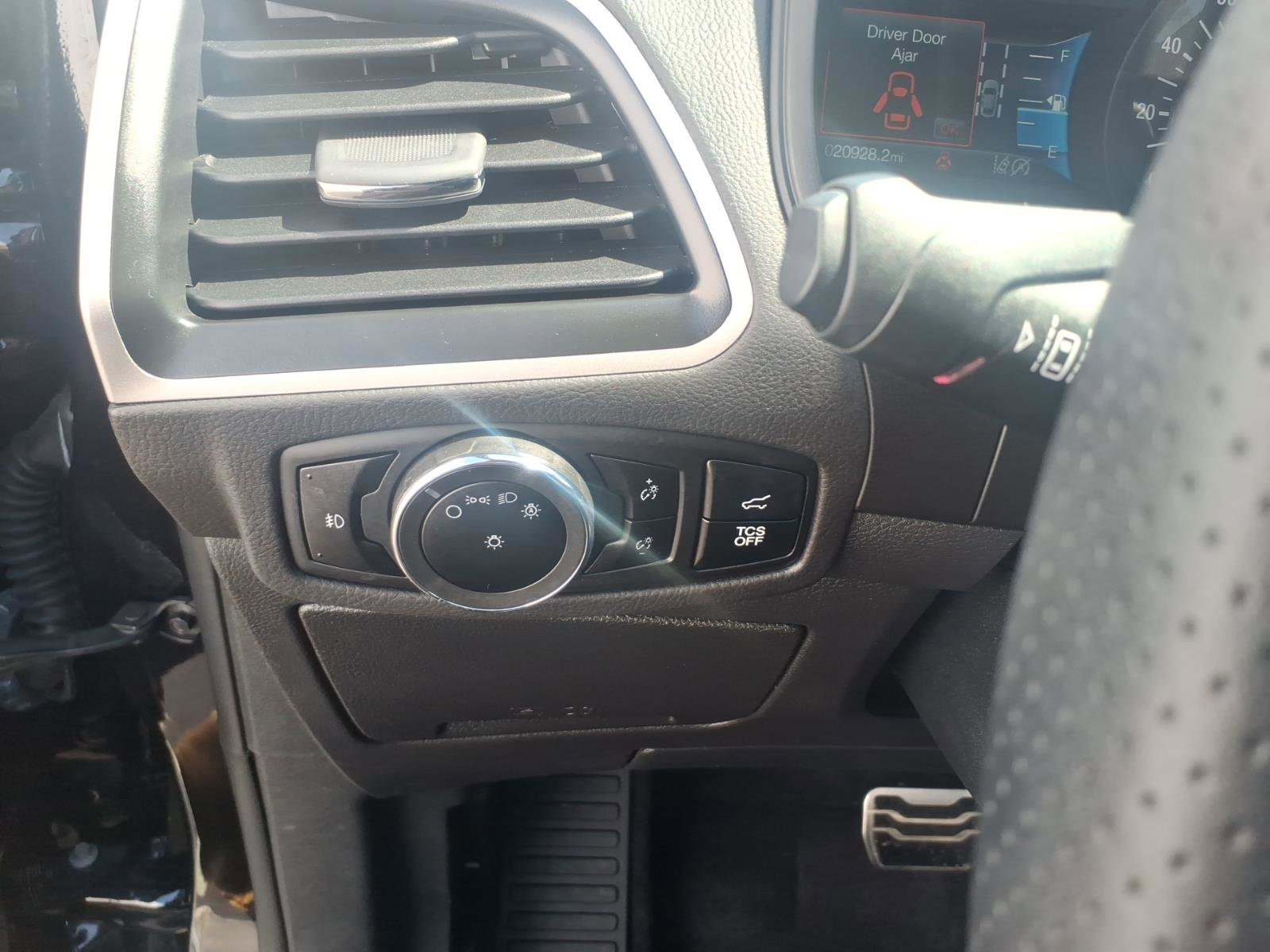 Certified 2024 Ford Edge ST-Line image 13