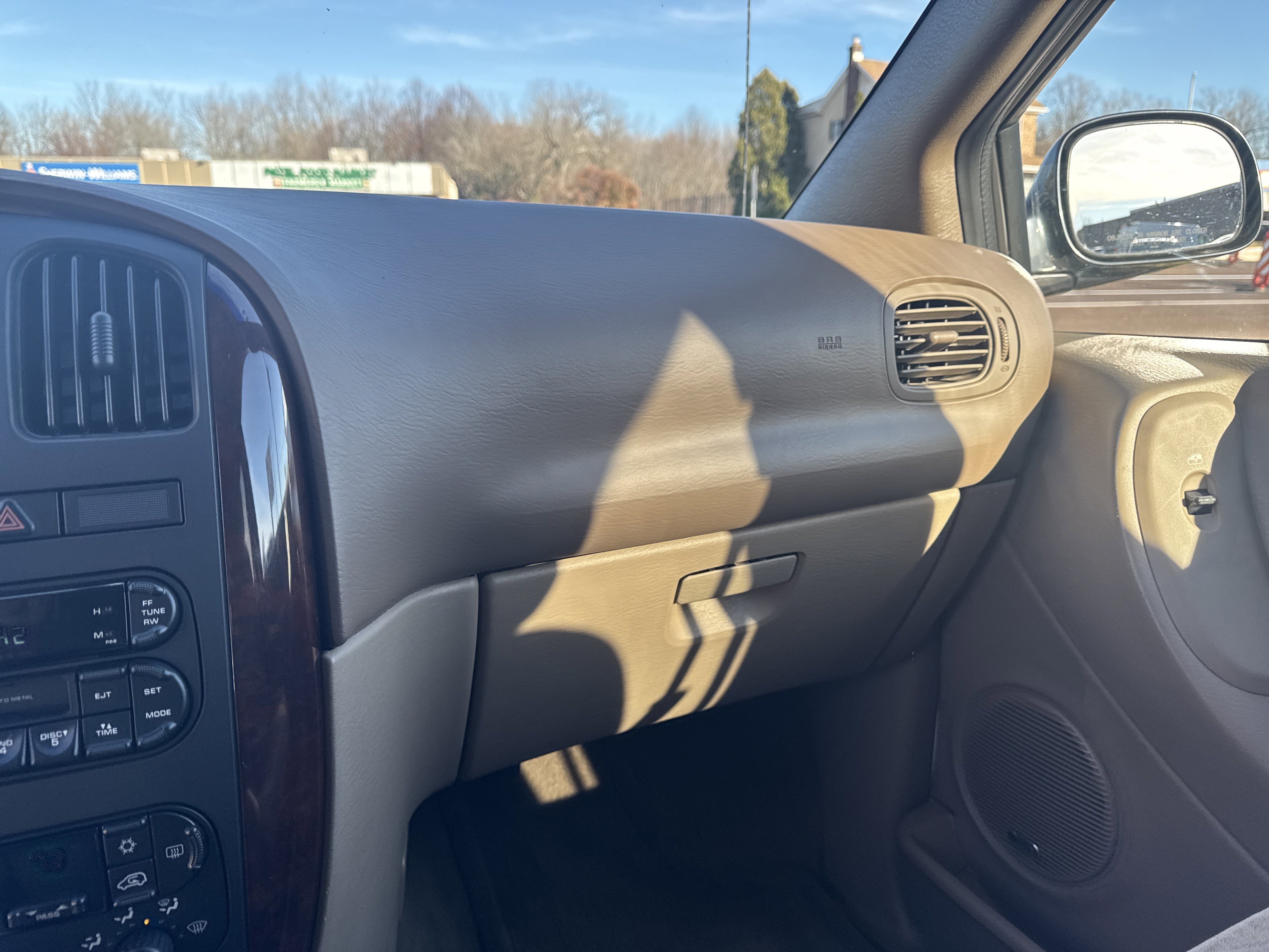 Used 2001 Dodge Grand Caravan ES image 17