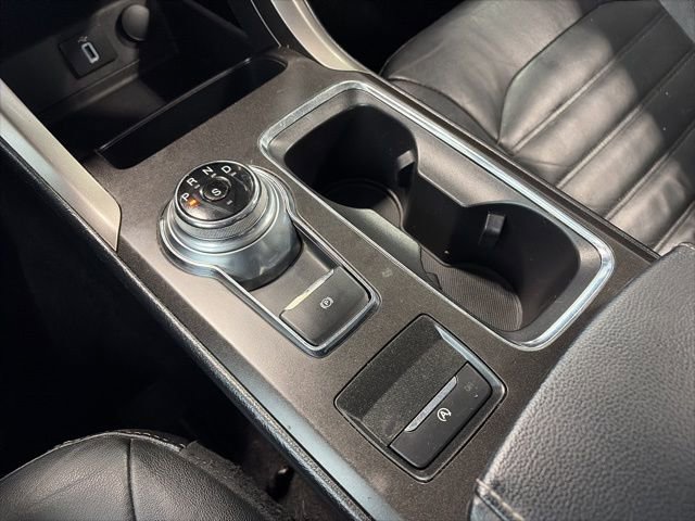 Used 2017 Ford Fusion SE w/ Fusion SE Technology Package image 18
