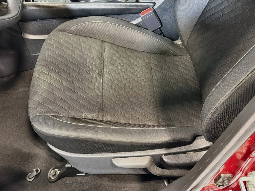 Used 2023 Nissan Kicks SV FWD image 18