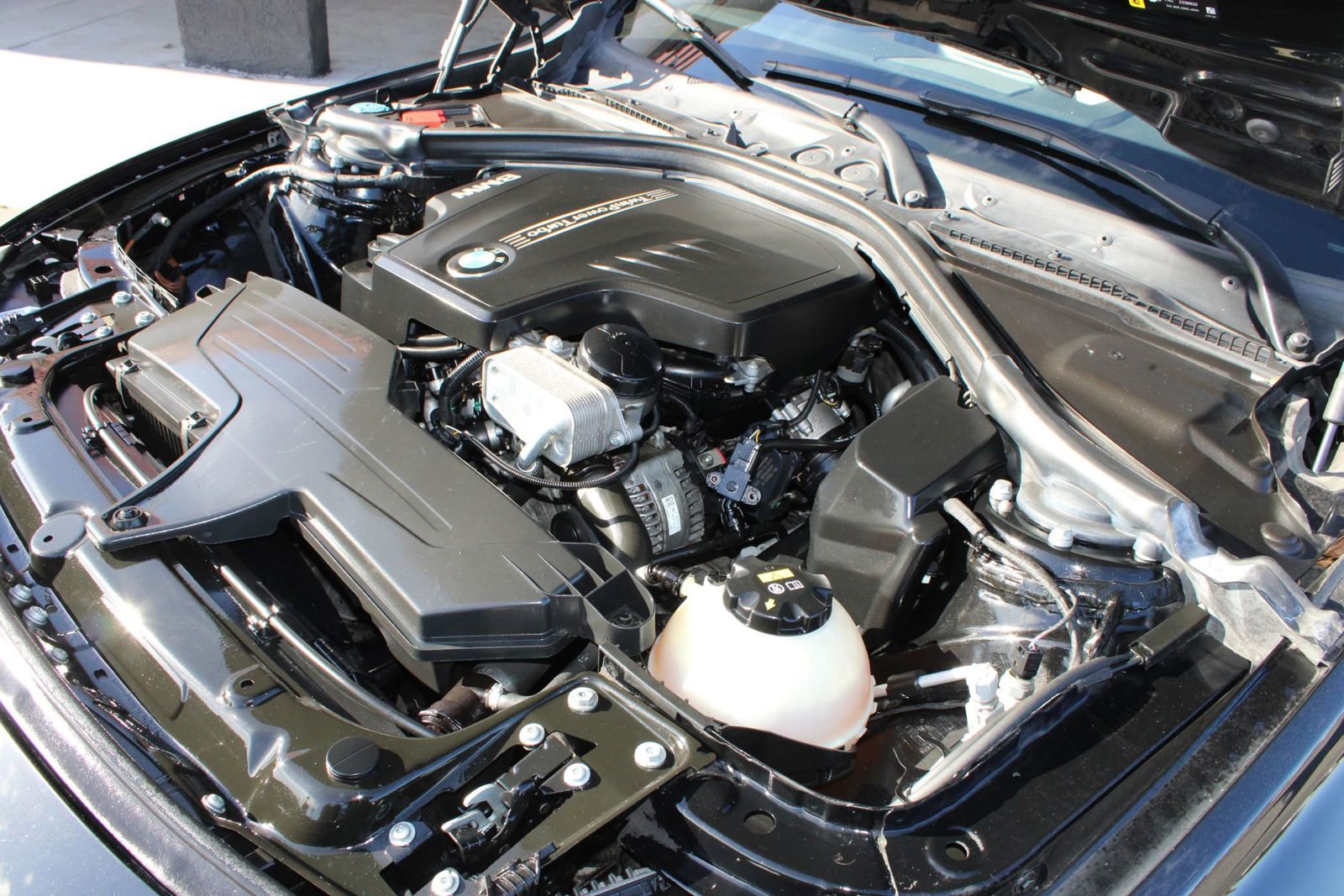 Used 2018 BMW 320i Sedan RWD image 29