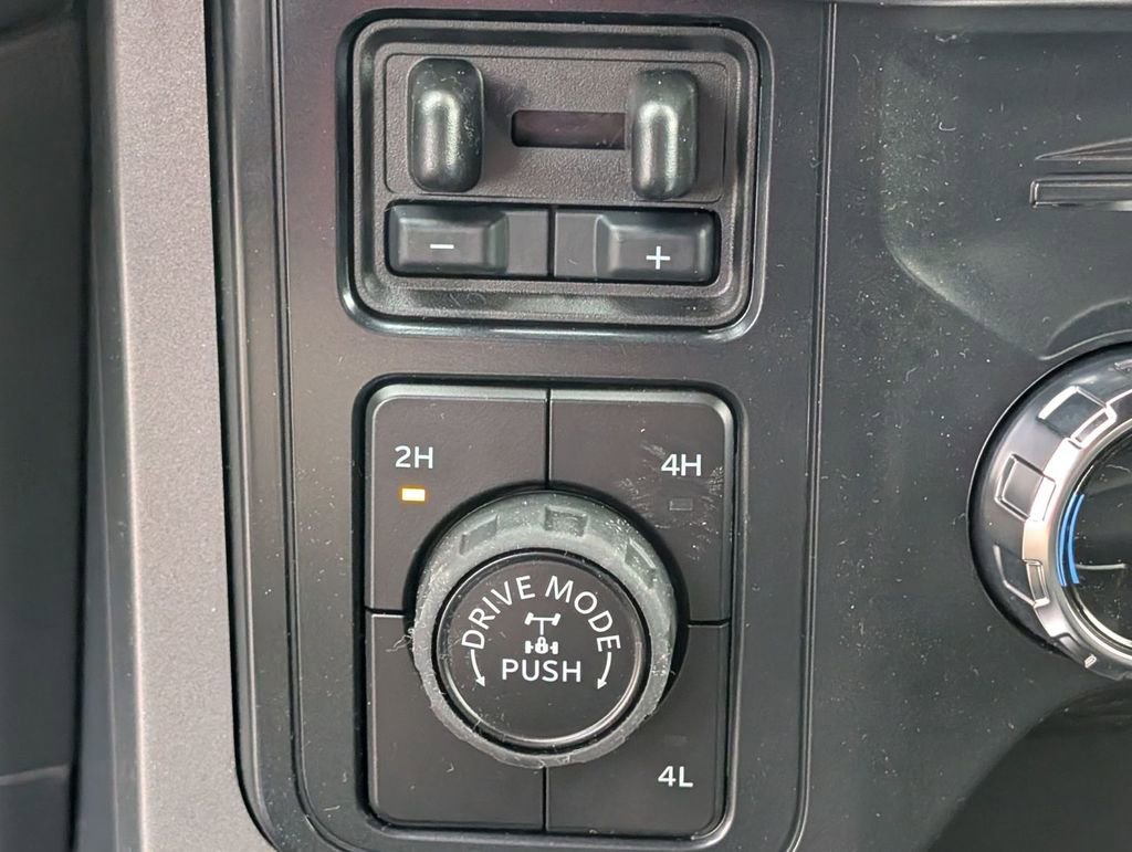 New 2026 Ford F150 XLT w/ Equipment Group 302A MID image 39