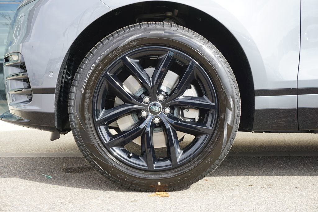 New 2026 Land Rover Range Rover Velar Dynamic SE image 32