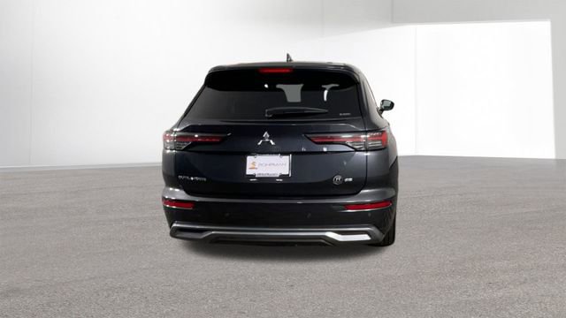 Used 2025 Mitsubishi Outlander SE image 9