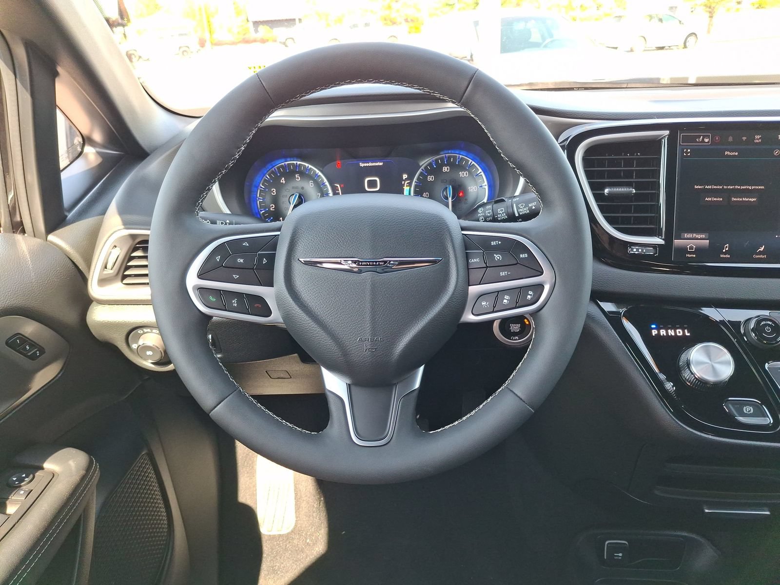 Certified 2025 Chrysler Pacifica Select FWD image 12