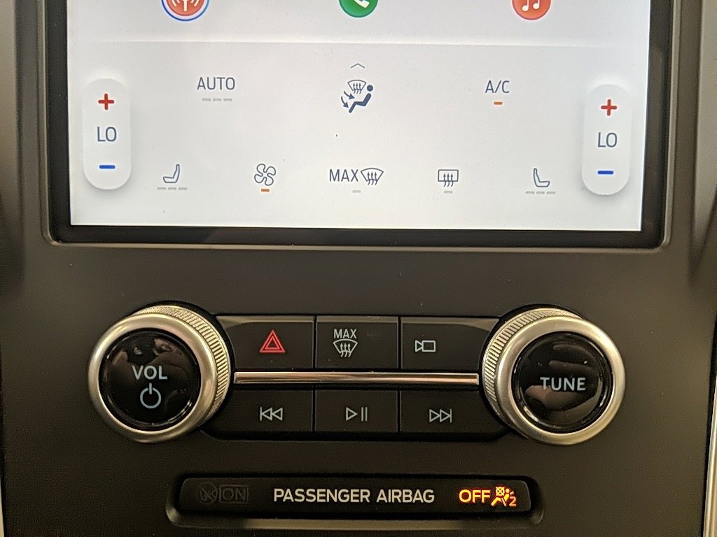 Used 2023 Ford Edge SEL image 17