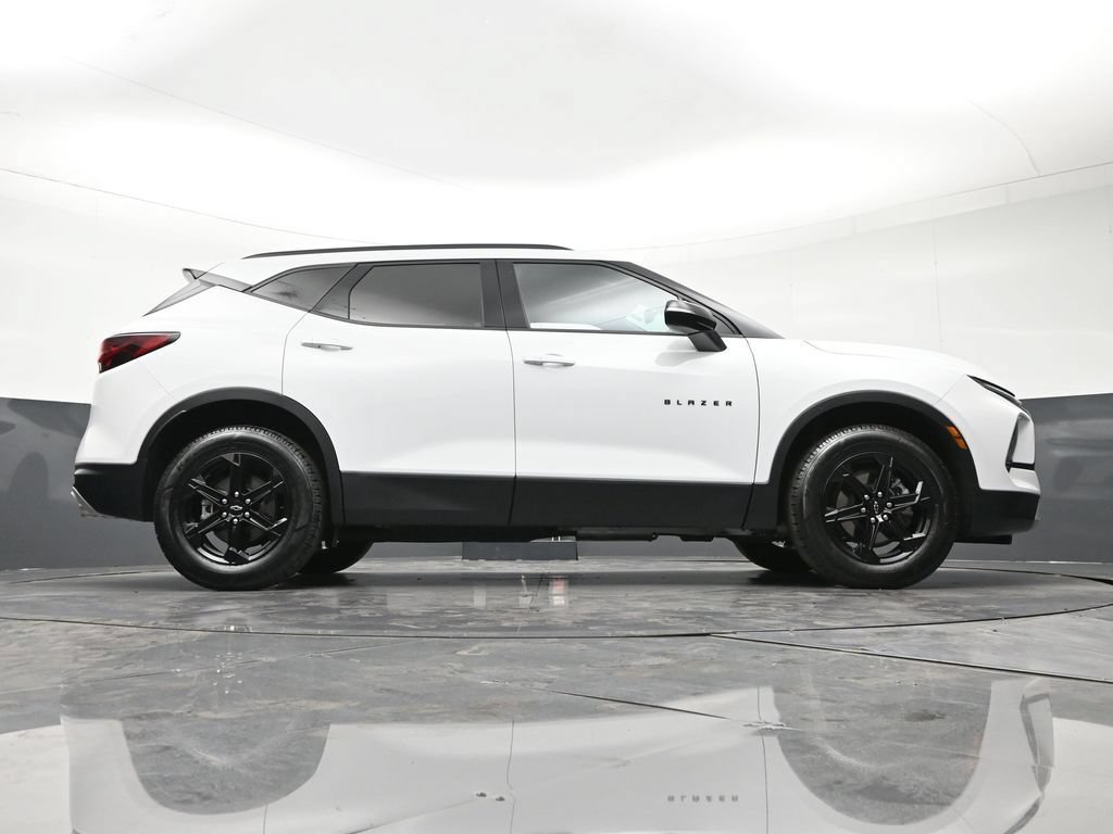 Used 2024 Chevrolet Blazer LT w/ Midnight/Sport Edition AWD/4WD image 30