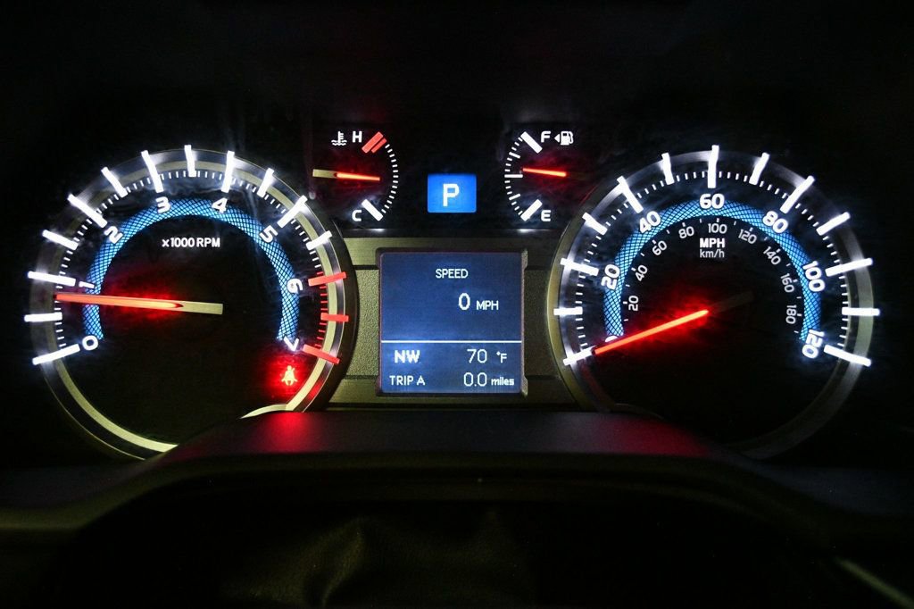 Used 2015 Toyota 4Runner Limited AWD/4WD image 43