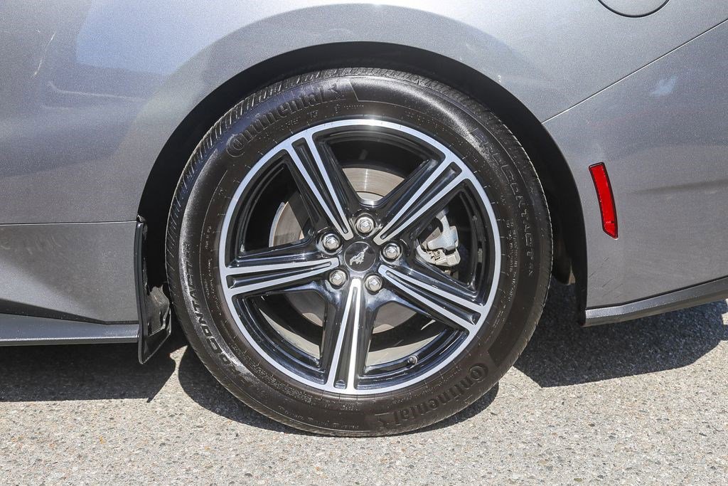 Used 2025 Ford Mustang Premium RWD image 10