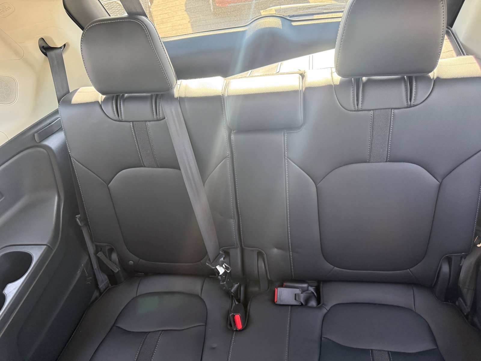 Used 2025 Honda Pilot Touring image 32