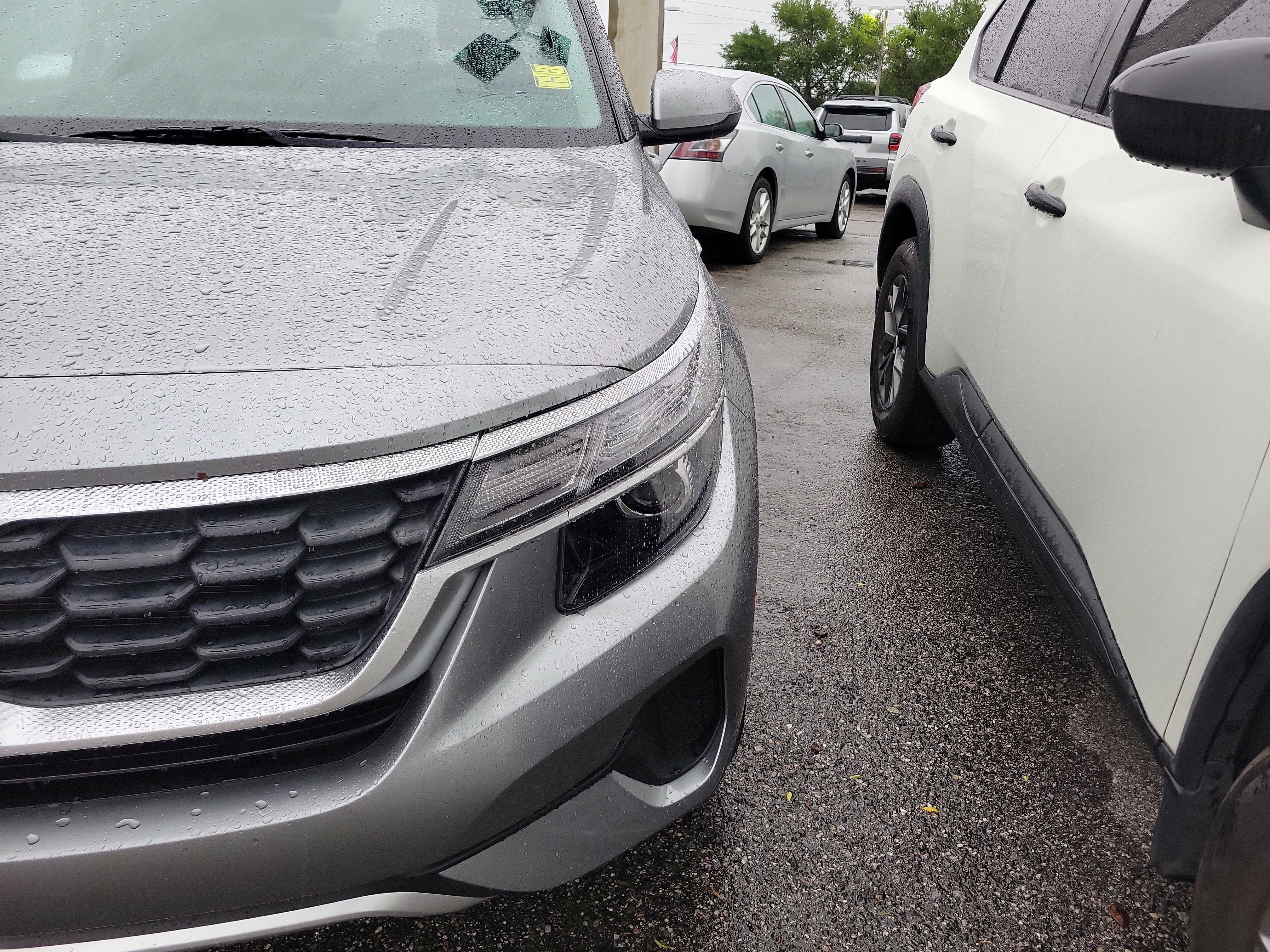 Used 2023 Kia Seltos LX image 3