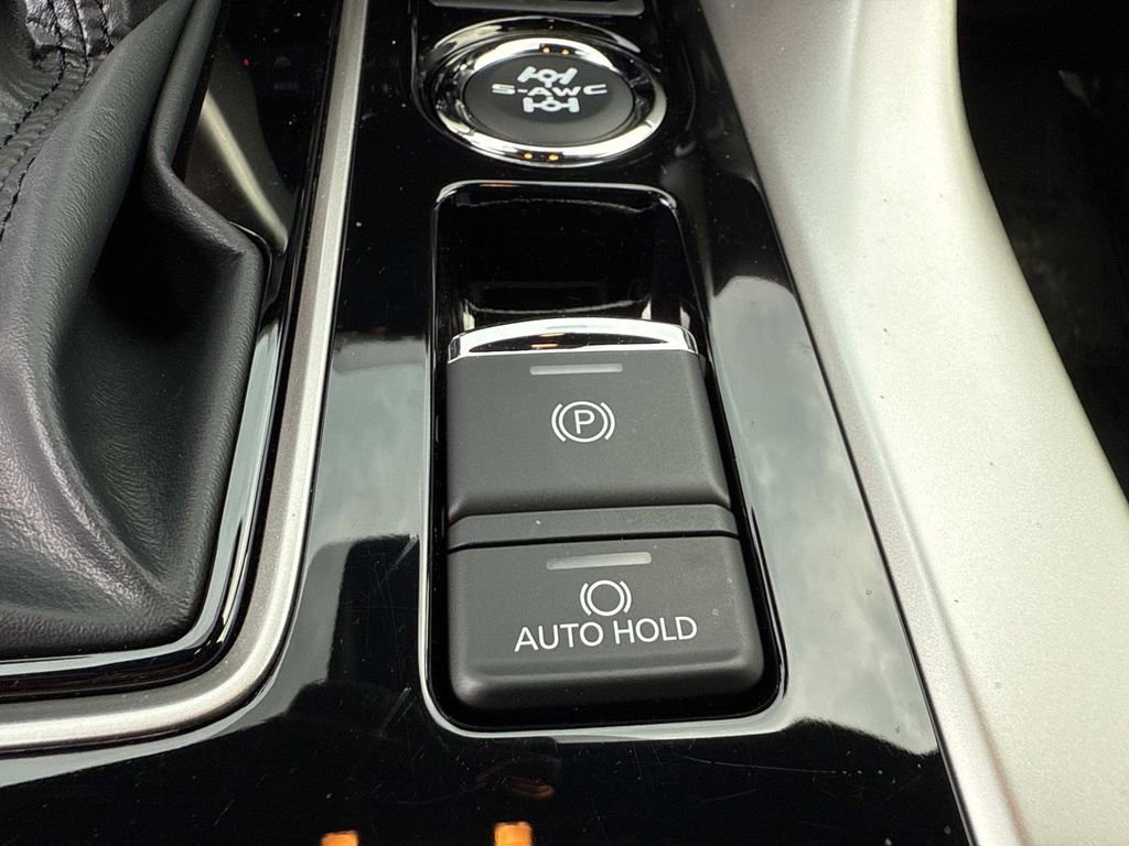 Used 2025 Mitsubishi Eclipse Cross SEL image 32