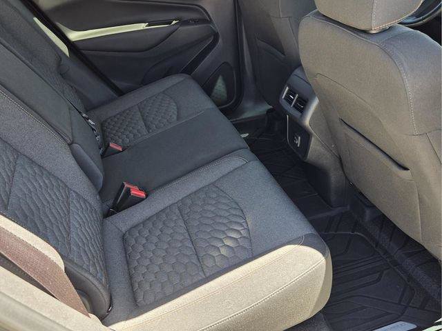 Used 2020 Chevrolet Equinox LT FWD image 17